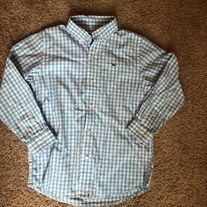 Boys Vineyard Vines button down shirt.  Size 6